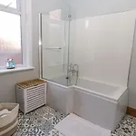 Falconhurst Апартаменты